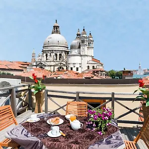  公寓 Dorsoduro Charme By Wonderful Italy